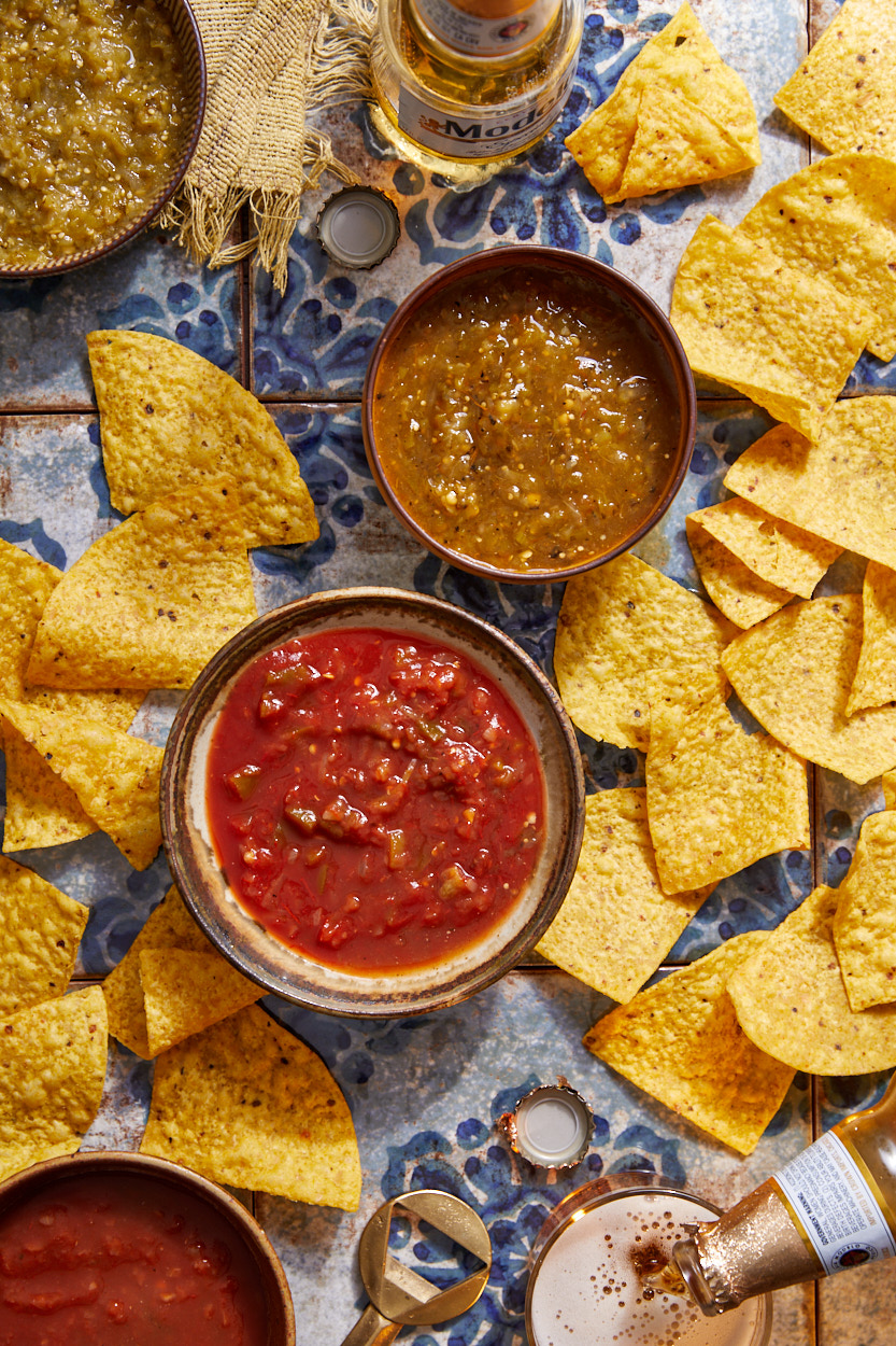 Chips and salsa verde and picante