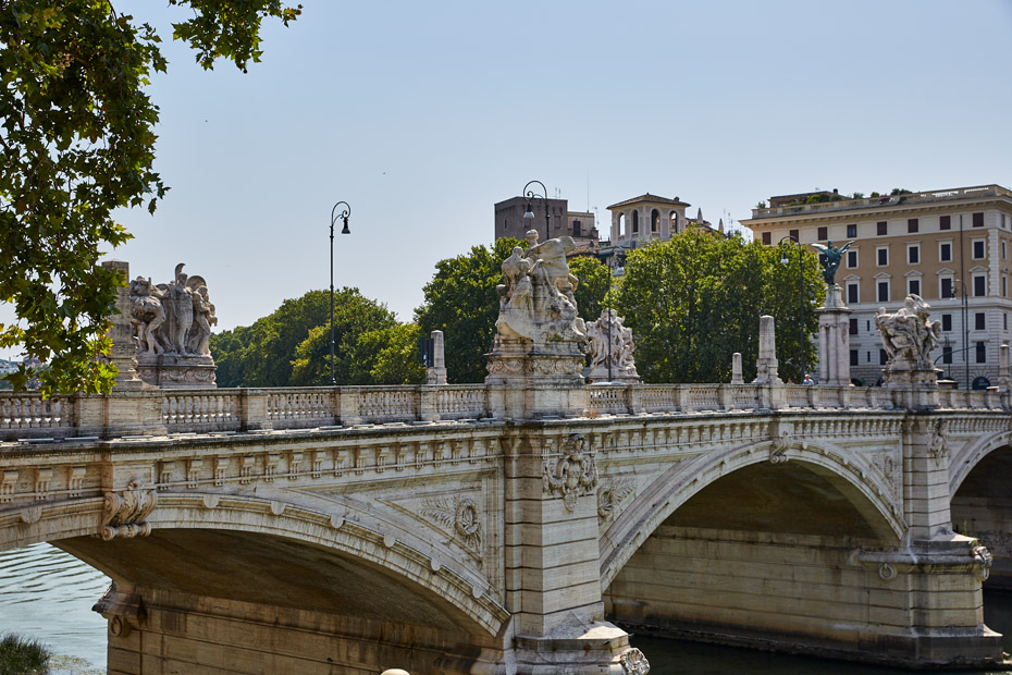 Ponte in Rome